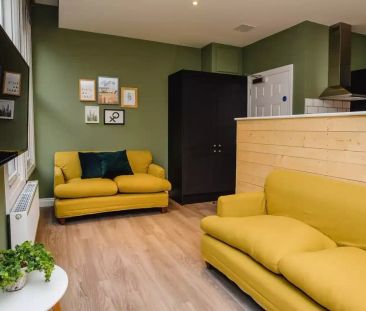Apartment A - Photo 1