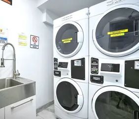 1 room apartment of 47m² in Montreal - Photo 1