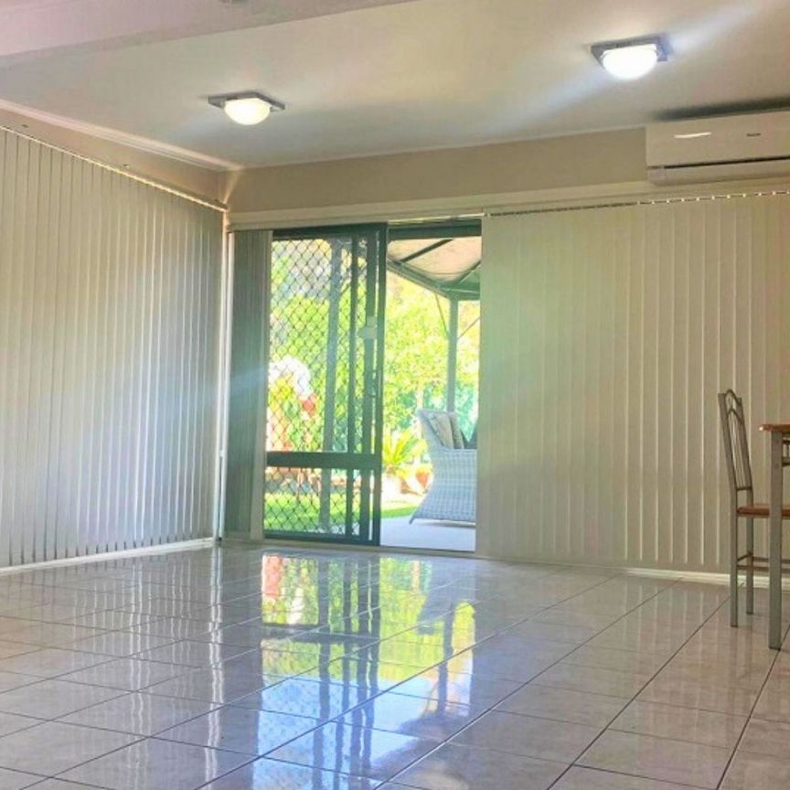 2 Bedroom Half House - Water & Electricity Included - Photo 1