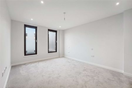 A stunning two bedroom apartment with a private balcony within this brand new development, Battersea High Street. - Photo 4