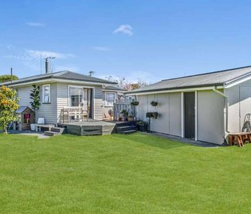 3-bedroom Gem in Onekawa - Photo 2