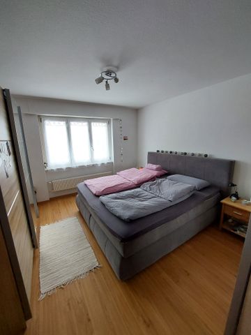 Geräumige 3.5-Zimmerwohnung in Schmitten - Photo 4