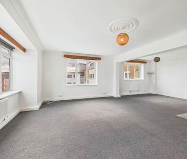 3 bedroom flat to rent - Photo 1