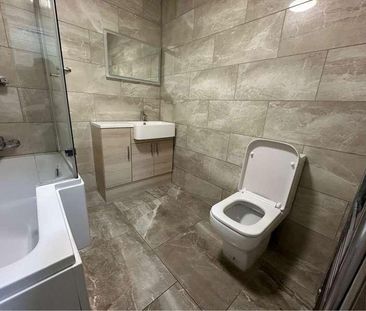 Slough, Berkshire, SL1 - Photo 1