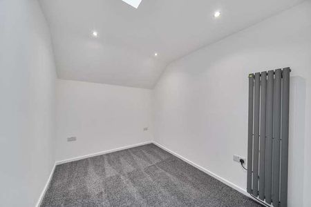 Whippendell Road, Watford, WD18 - Photo 3