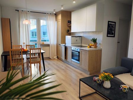 Ciche mieszkanie z 2 miejscami parkingowymi 47.3 m² - Фото 3