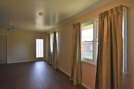 8 Webb Street - Photo 2