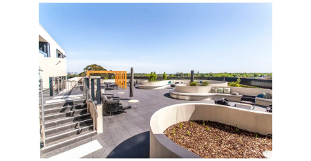 Light-Filled 2 Bedroom Apartment in Malvern East - Photo 3