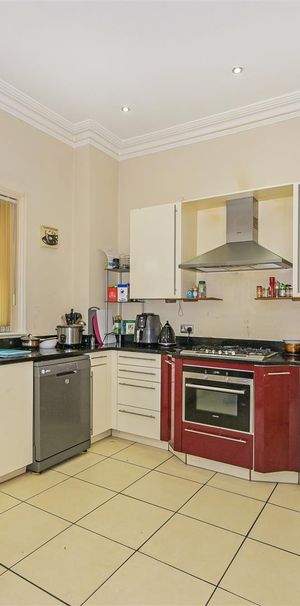House - Detached For Rent Shaftesbury Road, Southsea - Photo 1
