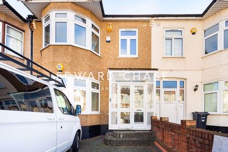 4 bedroom terraced house to rent - Photo 4