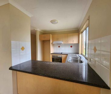 CABOOLTURE - FAMILY & LOCATION - Photo 6
