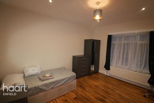 1 bedroom in a house share to rent - Photo 1