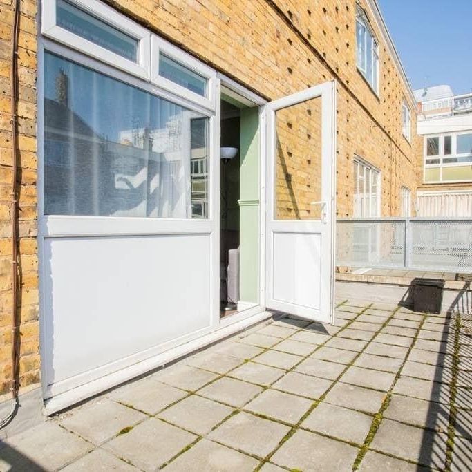 Room in a Shared Flat, Kerbey Street, E14 - Photo 1