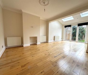 3 bedroom property to rent - Photo 3