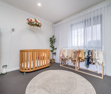 Stylish Living in Prime Location - Photo 5