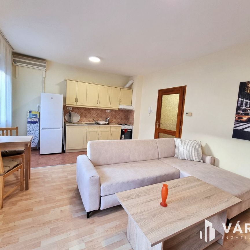 Modern, liftes garzon kiadó Békéscsaba belvárosában! - Photo 1