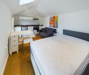 Studio to rent - Photo 2