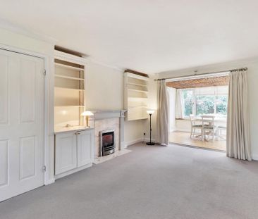 4 bedroom detached house to rent - Photo 1