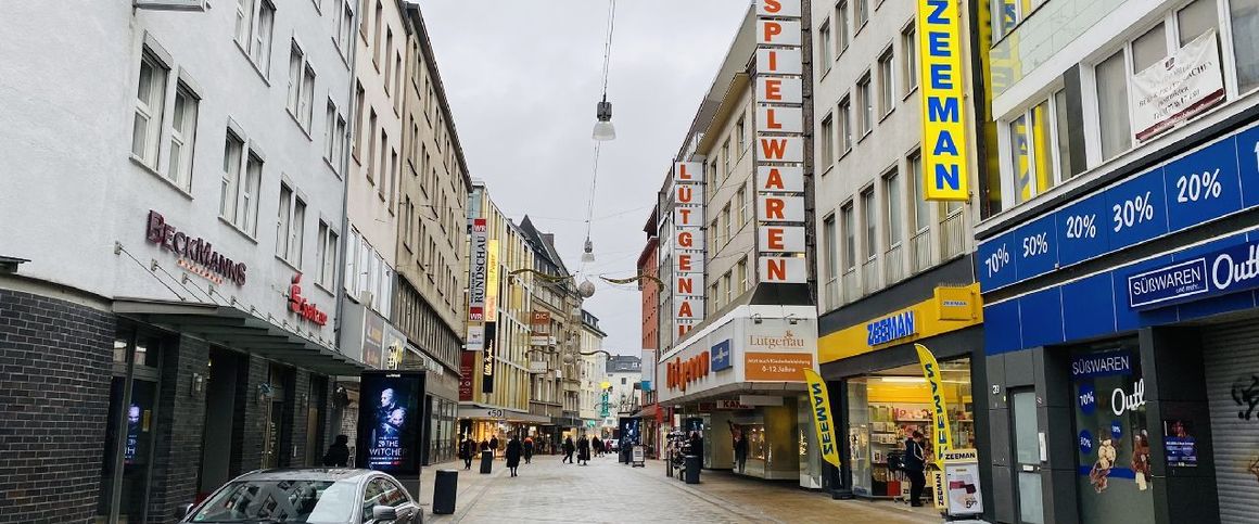 *PROVISIONSFREI* ca. 220  910,00 m² Büro-/Praxisflächen am Ostenhellweg zu vermieten! - Photo 1