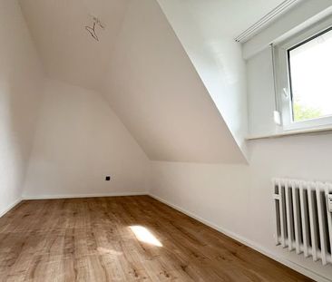 Renovierte 3-Zimmer Dachgeschoss Wohnung in Arnsberg mit eigener Garage - Photo 6