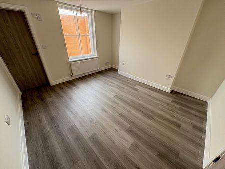 East Street - Photo 2