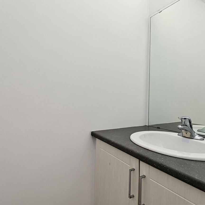 For Lease - 15 Gregory Avenue, Collingwood, Ontario - Photo 1