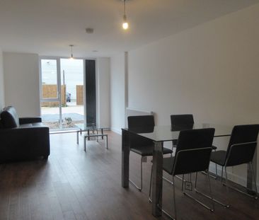 Oscar Wilde Road, Reading, RG1 3FG - Photo 1