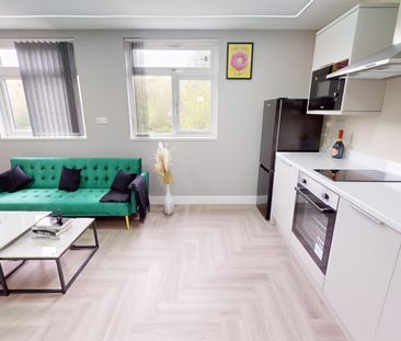 Co-Living Studio 6, 166 Park Hill Road Harborne - Photo 1