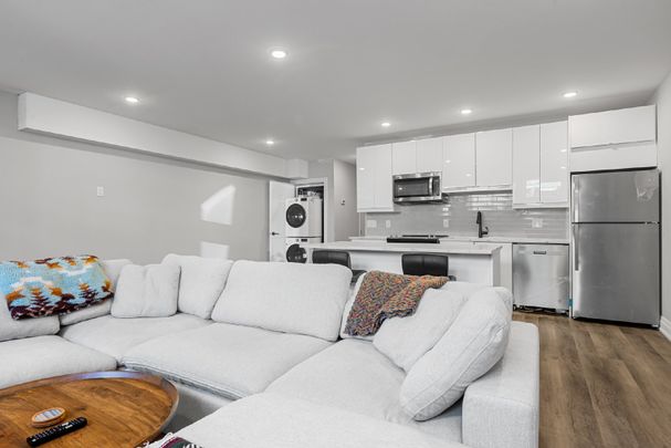 427 Ravenhill Avenue - 4 - Photo 1