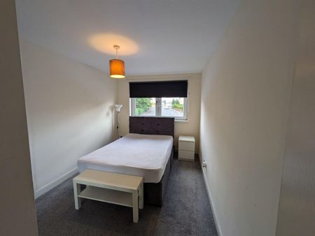 2 bedroom flat to rent - Photo 3