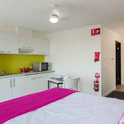 Studio Deluxe Apartment - Photo 1
