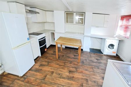 2 bedroom terraced house to rent - Photo 2