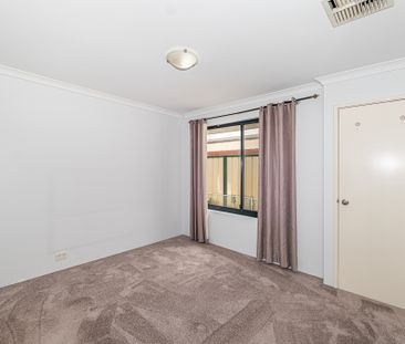 4 CHELSEA CIRCUIT, Success WA 6164 - House For Rent | Domain - Photo 2