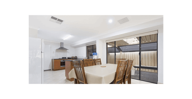 FOR RENT - SPACIOUS FAMILY HOME IN PRIME LOCATION - Photo 1