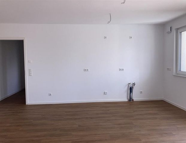 schöne 3 Zimmerwohnung mit Balkon, zentral, Neubau! - Photo 1