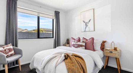 Modern 3-Bedroom, 2-Bathroom Home in a Prime Location - Photo 3