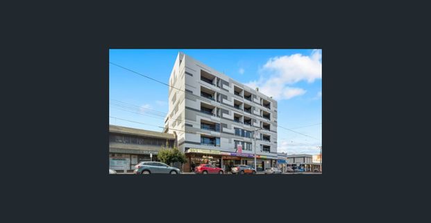 GREAT LOCATION! - Photo 1