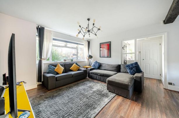 2 bedroom ground floor maisonette to rent - Photo 1