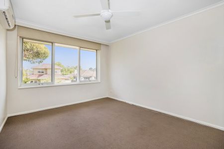 2/10 Elm Grove, Mckinnon - Photo 3