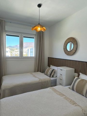 Luxury penthouse for rent in Estepona, Andalusia - Photo 2