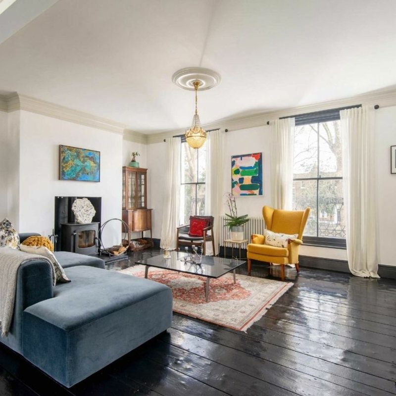 Sidney Square - Photo 1