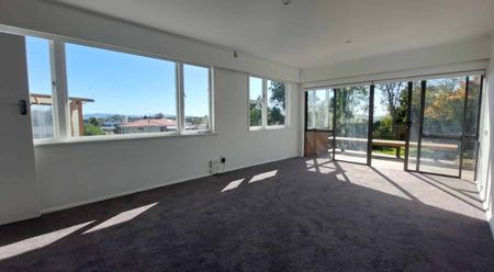 Great Easter Find for the Family! - Photo 2