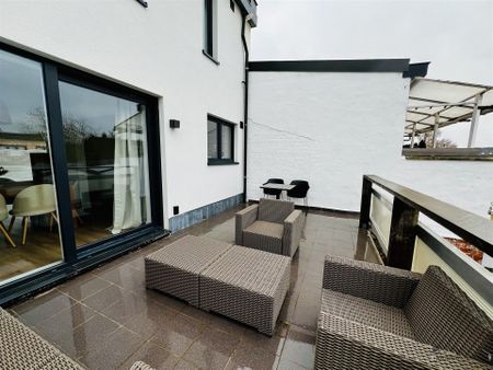 Bel-etage met inpandige garage & tuin - Photo 3