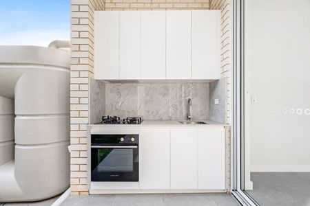 Brand New & Spacious, Designed for Modern Family Living - Photo 5