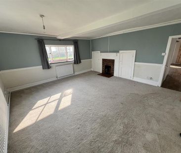 4 bedroom detached house to rent - Photo 3