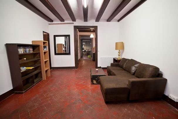 Carrer d'Avinyó, Barcelona, Catalonia 08002 - Foto 1