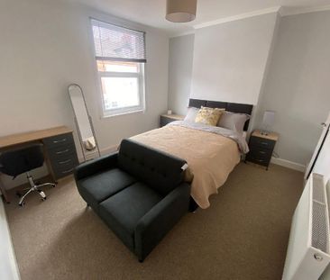 4 bedroom house to rent - Photo 3