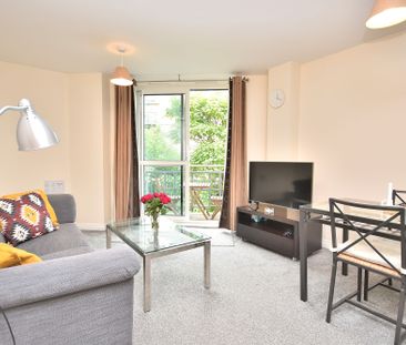 2 bedroom flat to rent, - Photo 3