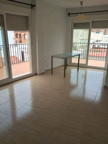 Alquiler de ático en Calle Virgen del Carmen - Photo 3