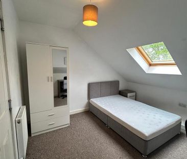 1 bedroom in a house share to rent - Photo 6
